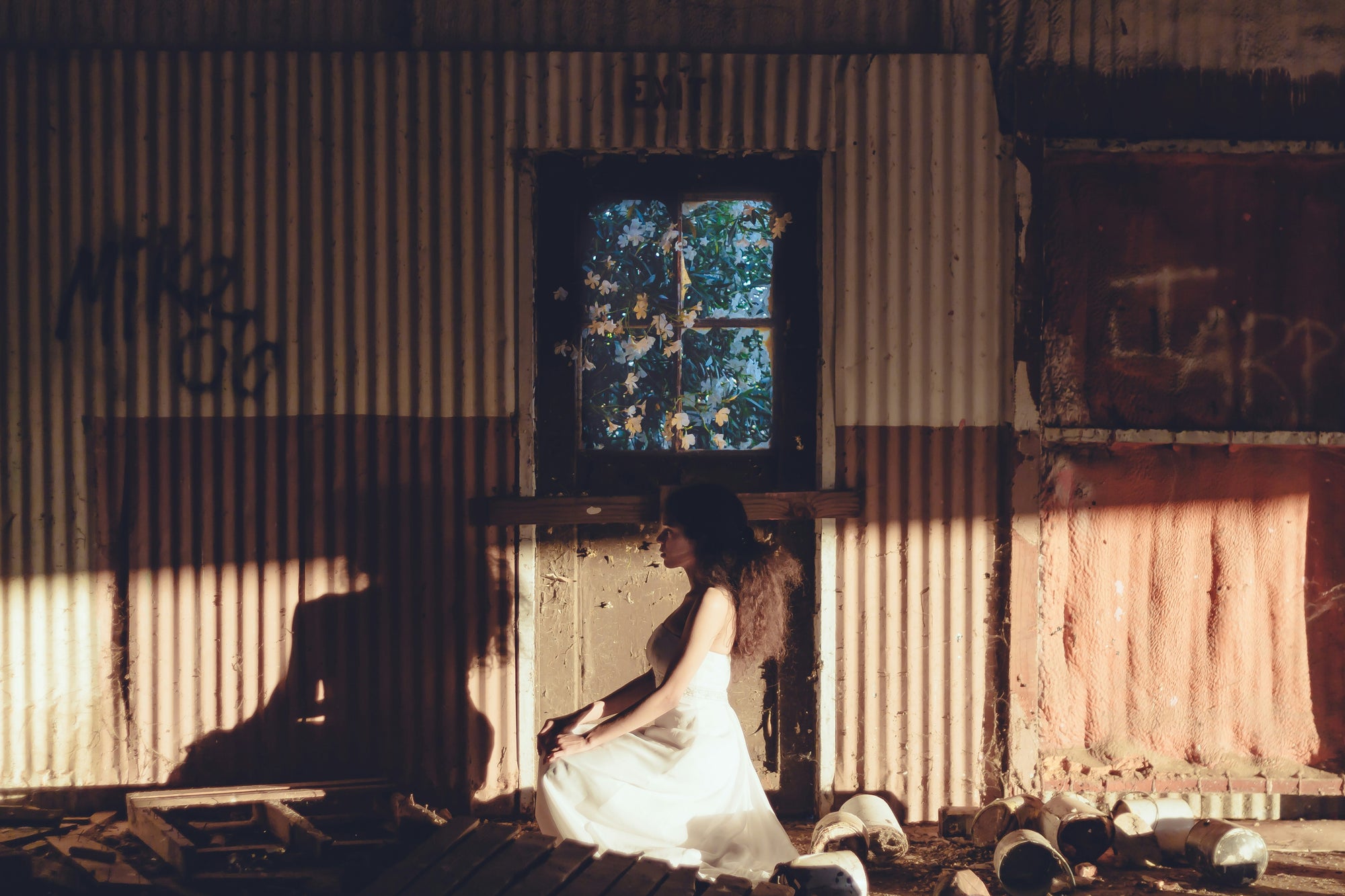 
          
            Why Do Wedding Dresses Turn Yellow? Everything You Need to Know and How to Prevent It
          
        
